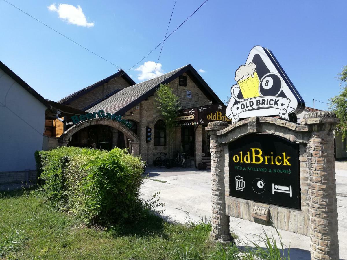 Oldbrick Pub Ξενοδοχείο Σόμπορ Εξωτερικό φωτογραφία